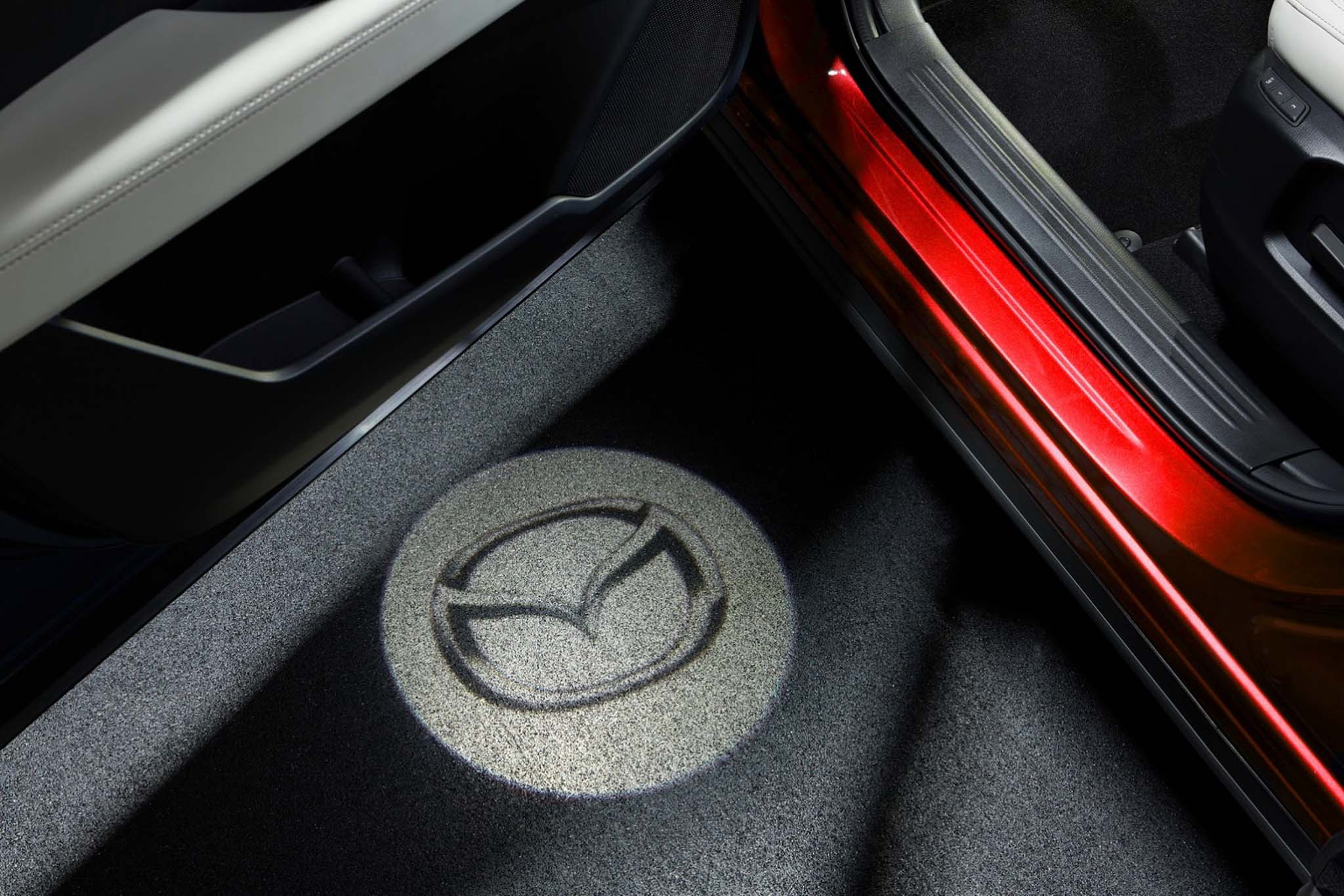 Xe.Tinhte.vn-Mazda-CX-5-CX-3-Accessories13.jpg