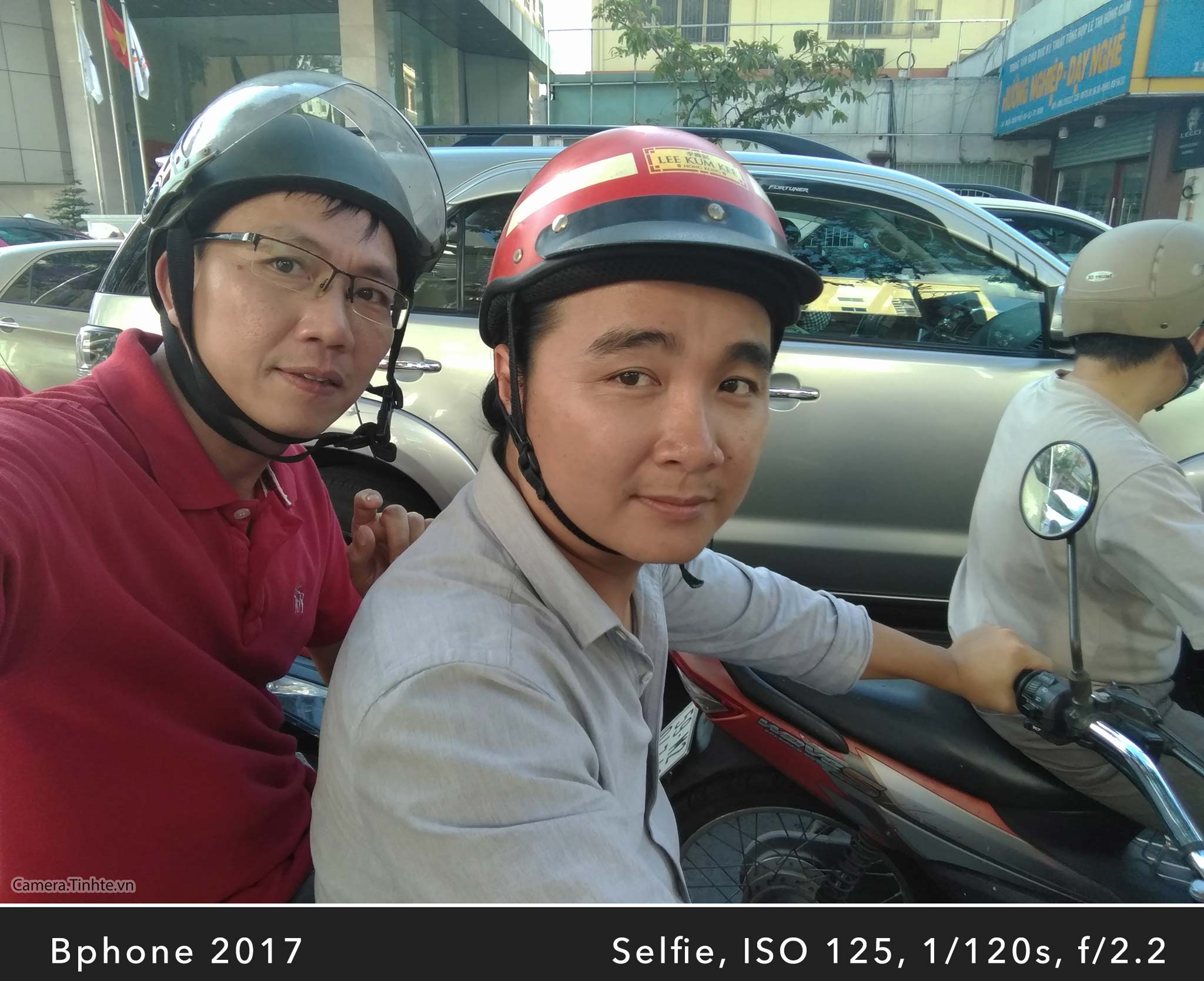 Camera.Tinhte_Review-BPhone2017_IMG_20170821_160820.jpg