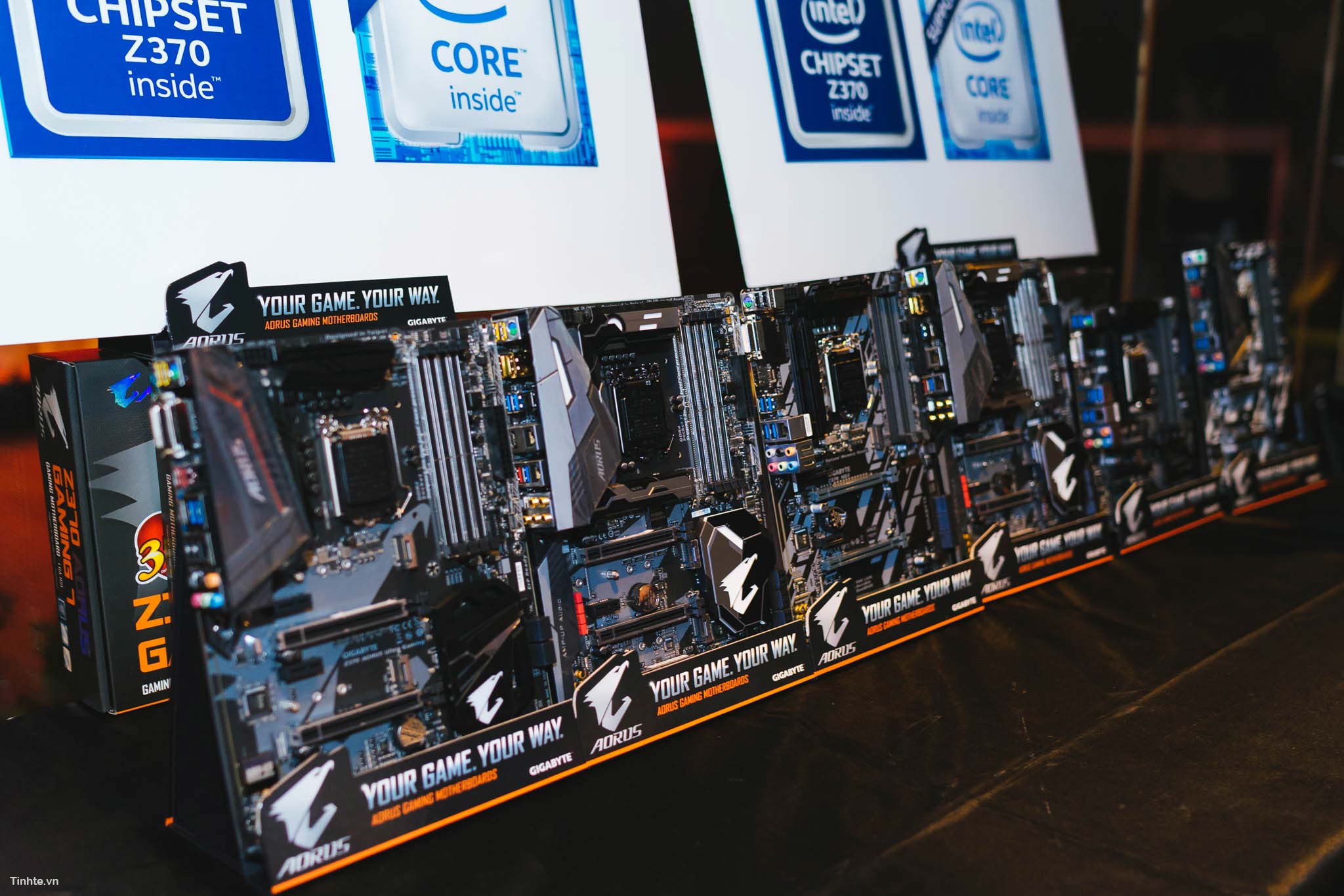 GIGABYTE_Z370-3.jpg