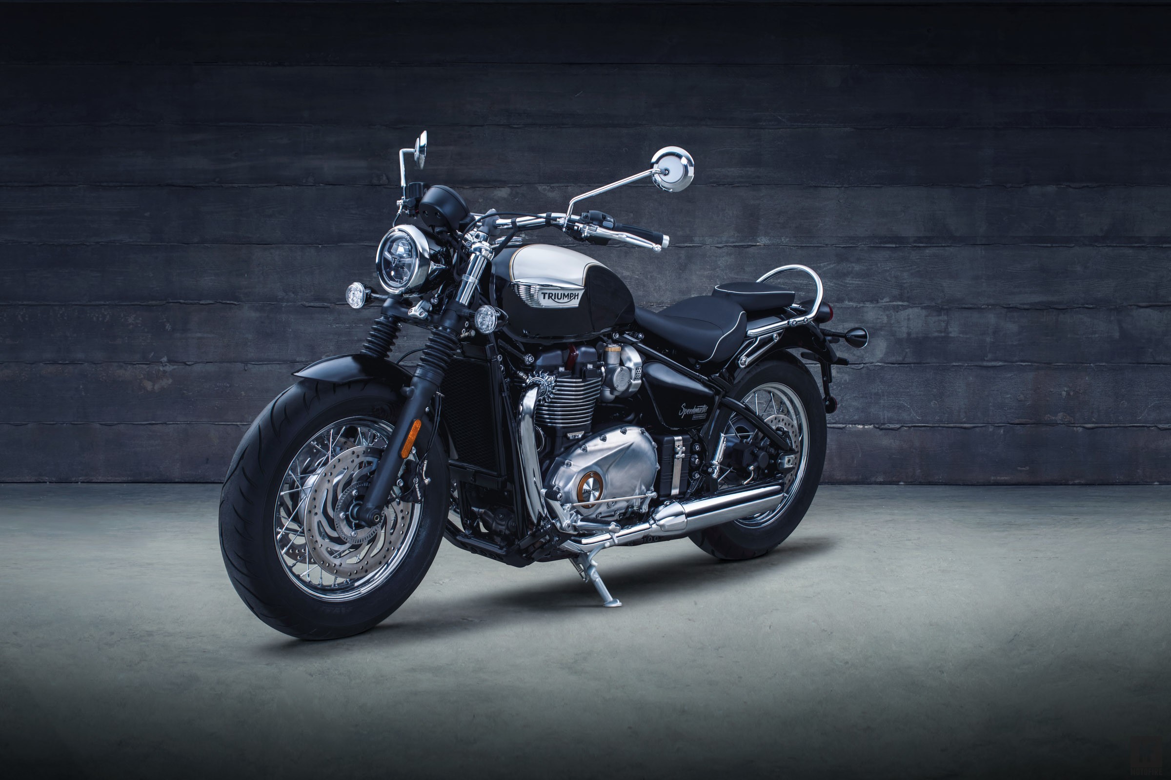 motofire-Speedmaster_hero_front_three_quarter.jpg