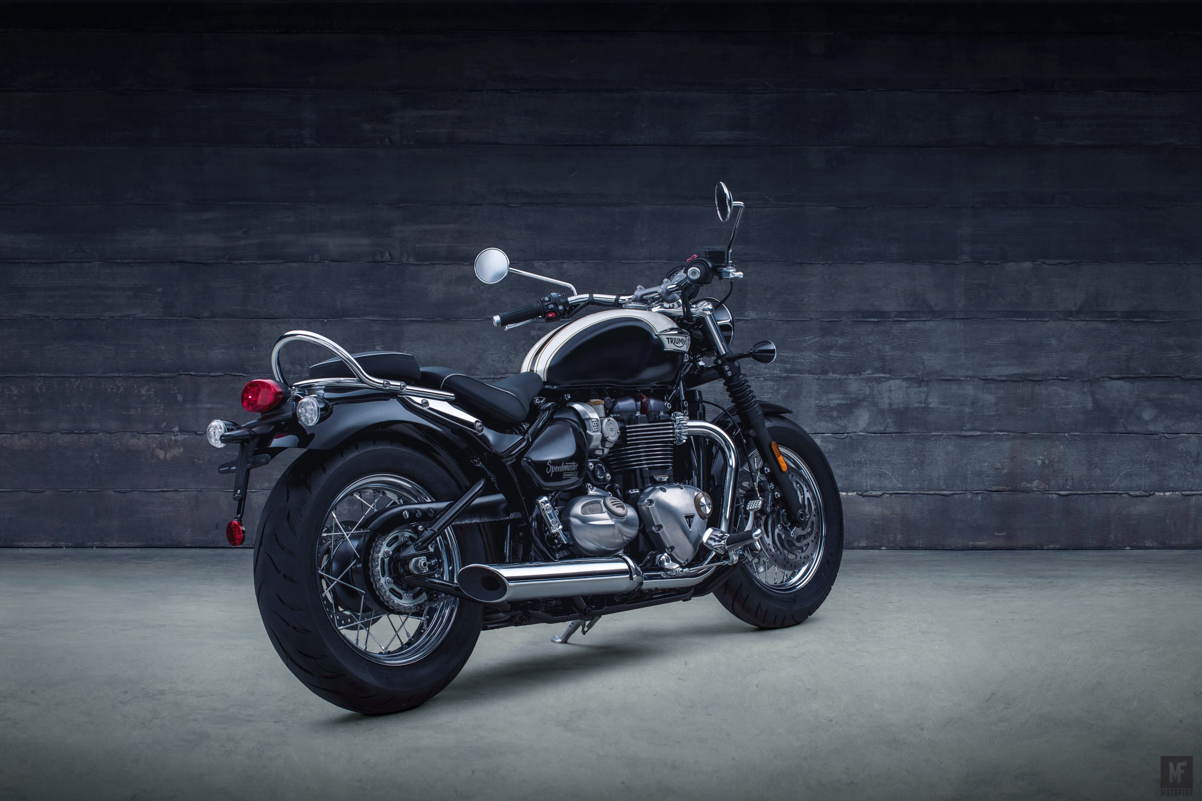 motofire-Speedmaster_hero_rear_three_quarter.jpg