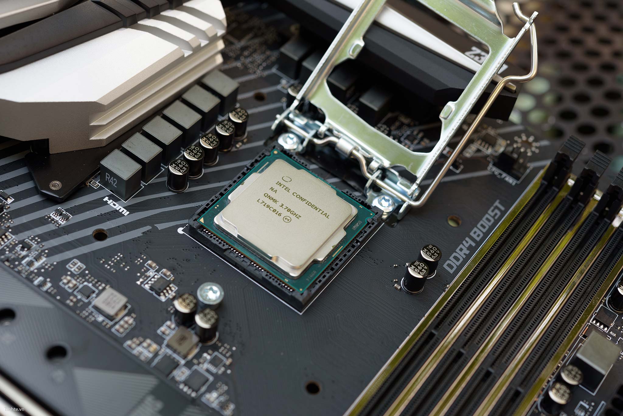 MSI Z370 Gaming_tinhte (16).jpg