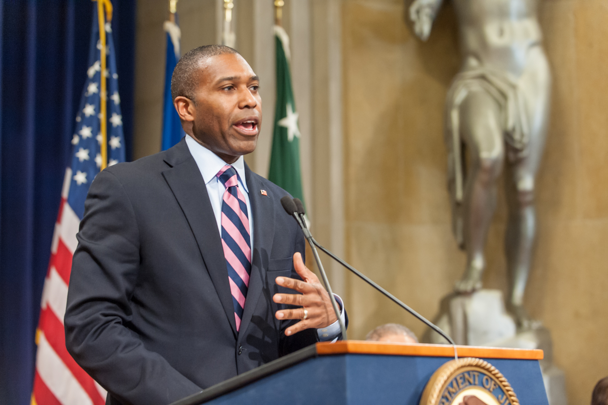 Uber đã có Giám Đốc Pháp lý Tony West cựu cố vấn của Pepsico Viết