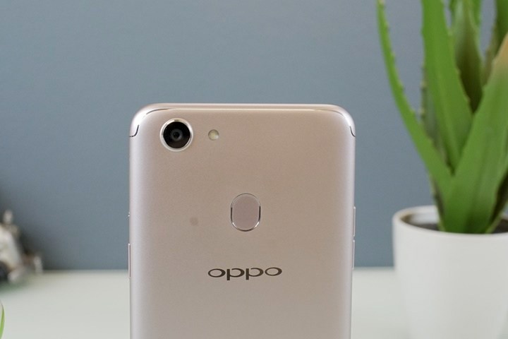 oppo-f5-first-impressions-product-shot-9.jpg