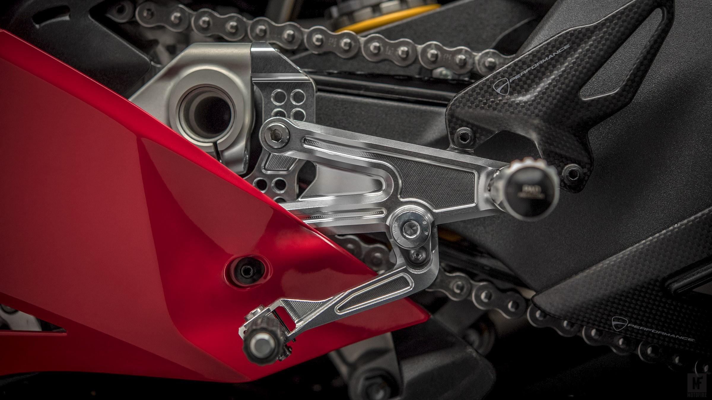 ducati-panigale-v4-2018-launch-motofire-6.jpg