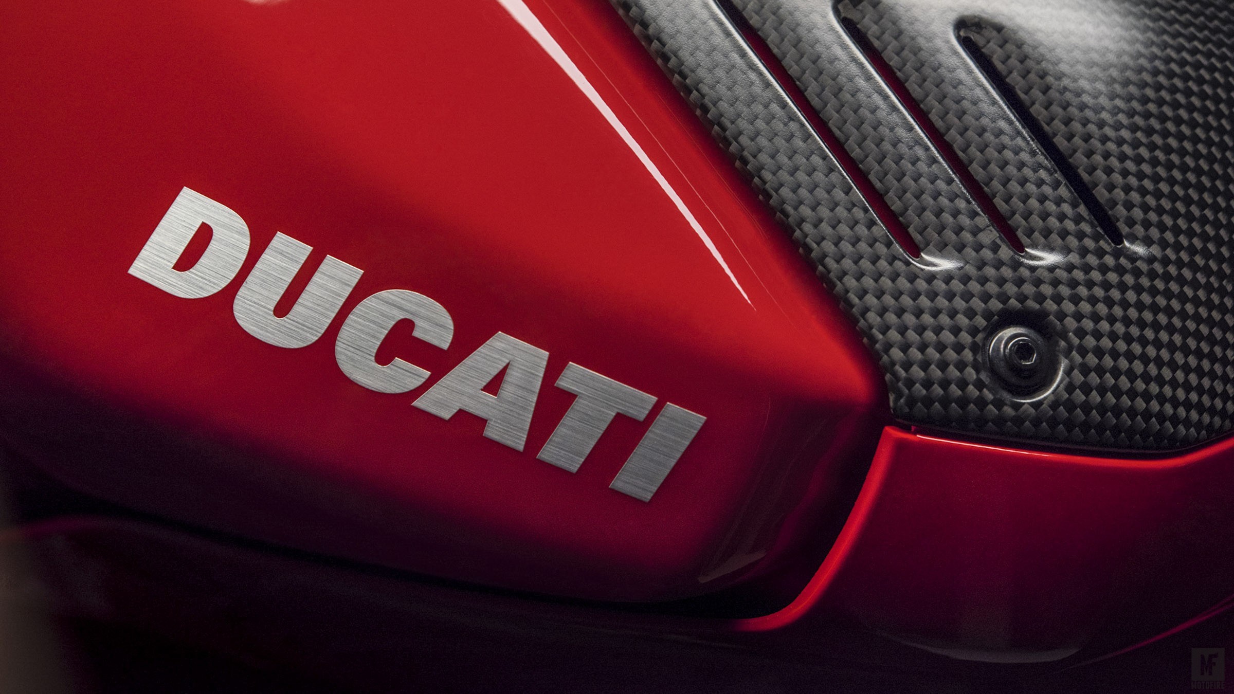 ducati-panigale-v4-2018-launch-motofire-21.jpg