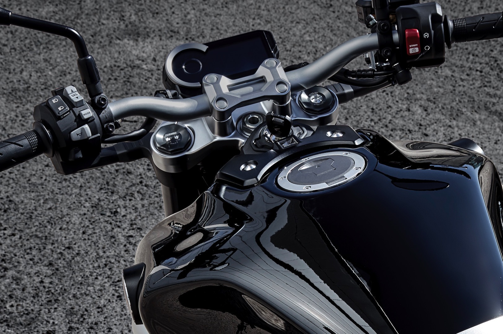 2018-Honda-CB1000R-First-Look-naked-sport-motorcycle-6.jpg