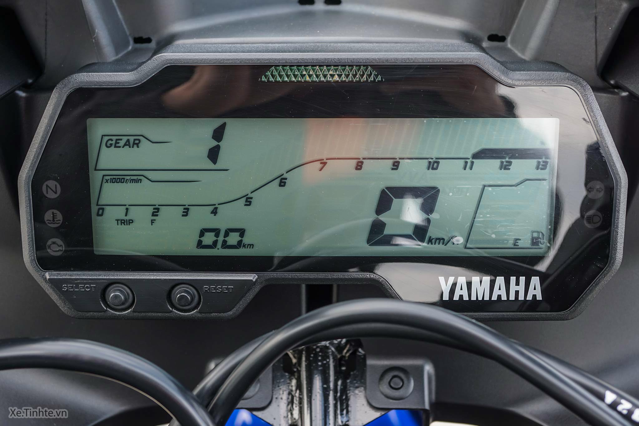 Yamaha R15 2017_Xetinhte--4.jpg