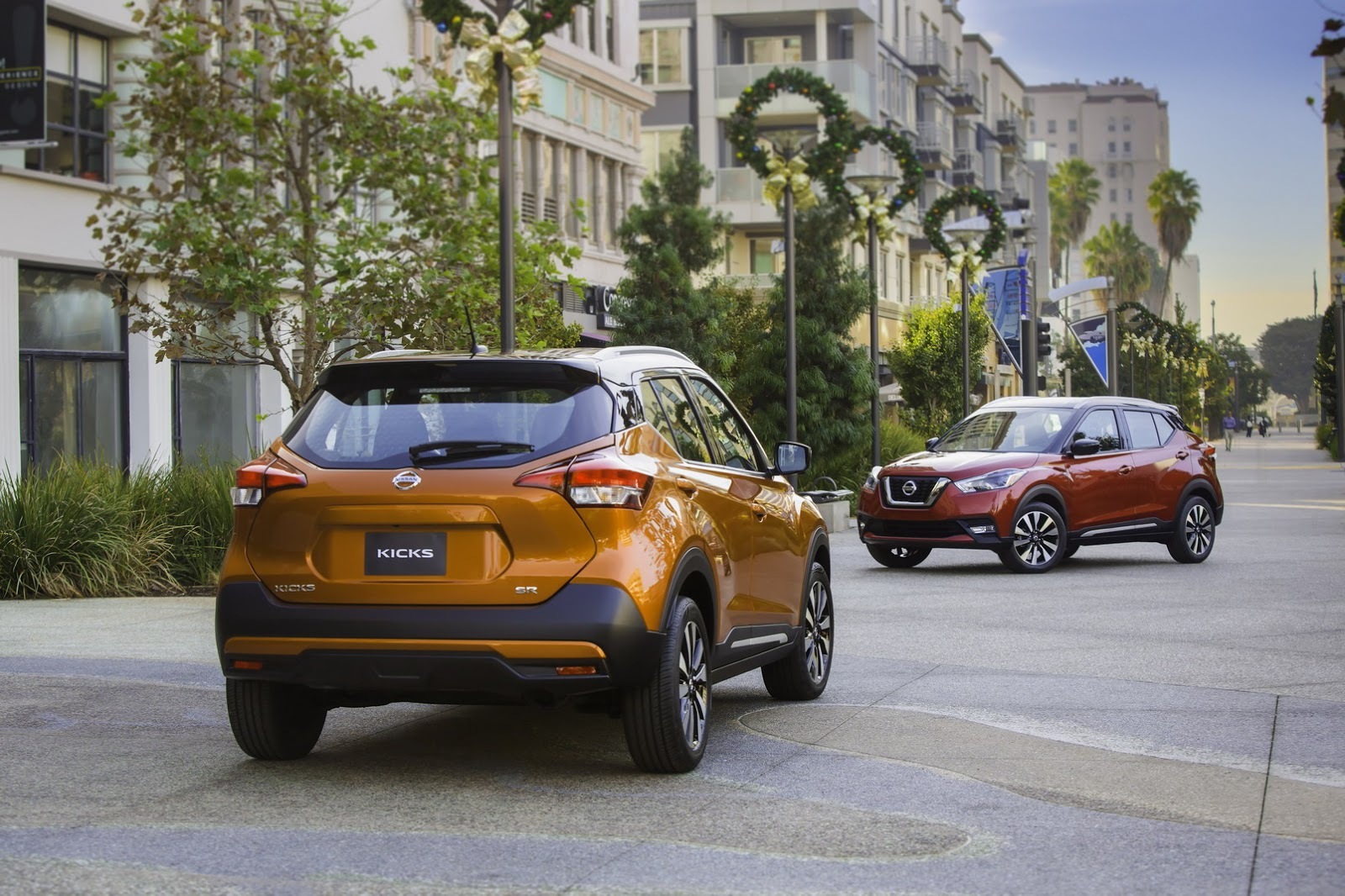 nissan-kicks-live-pics-la-13.jpg