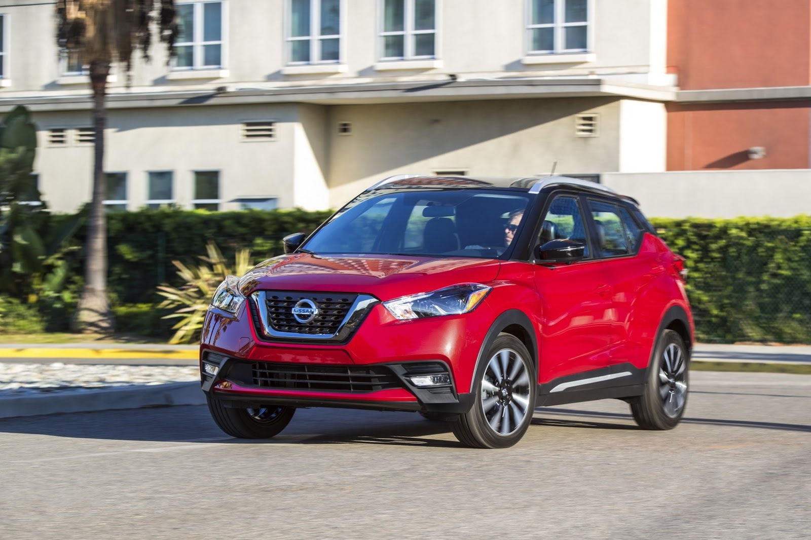 nissan-kicks-live-pics-la-33.jpg