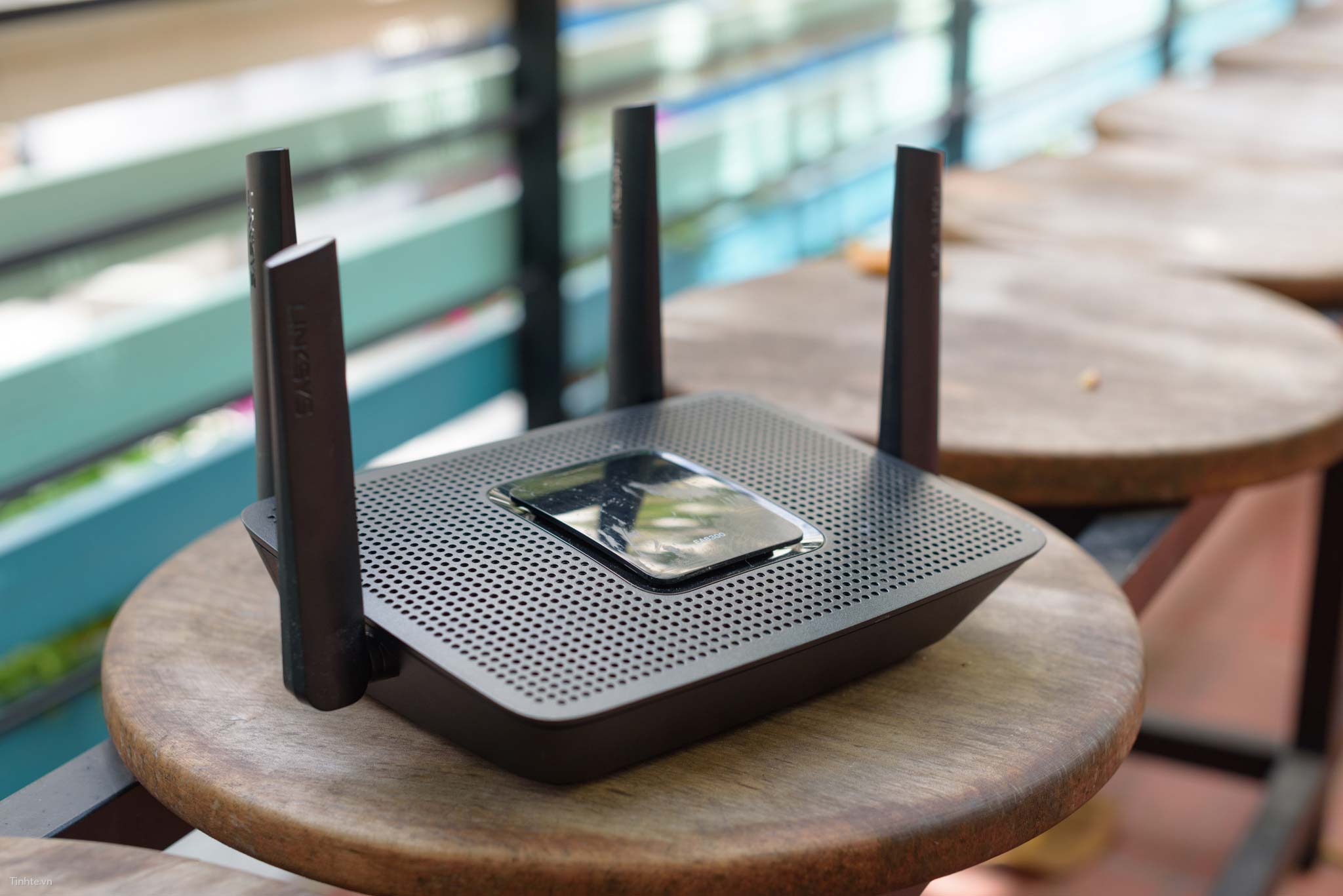 Linksys EA8300_tinhte.vn 1.jpg