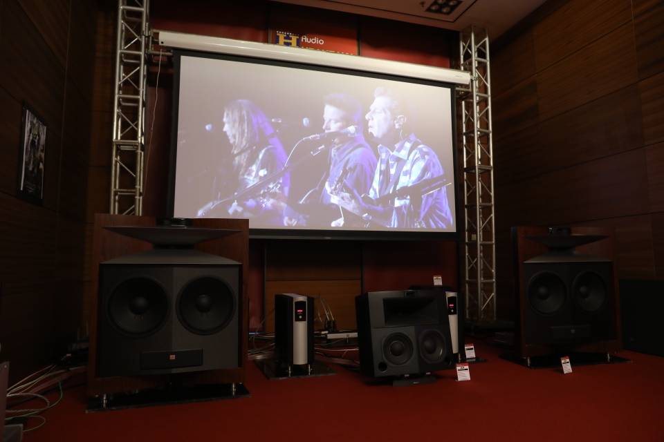 monospace-avshow-2017-hoàng-hải-audio-jbl-mark-levinson-1 (6).JPG