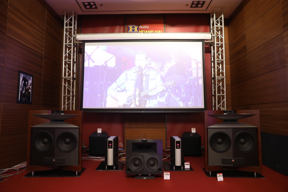 monospace-avshow-2017-hoàng-hải-audio-jbl-mark-levinson-1 (9).JPG