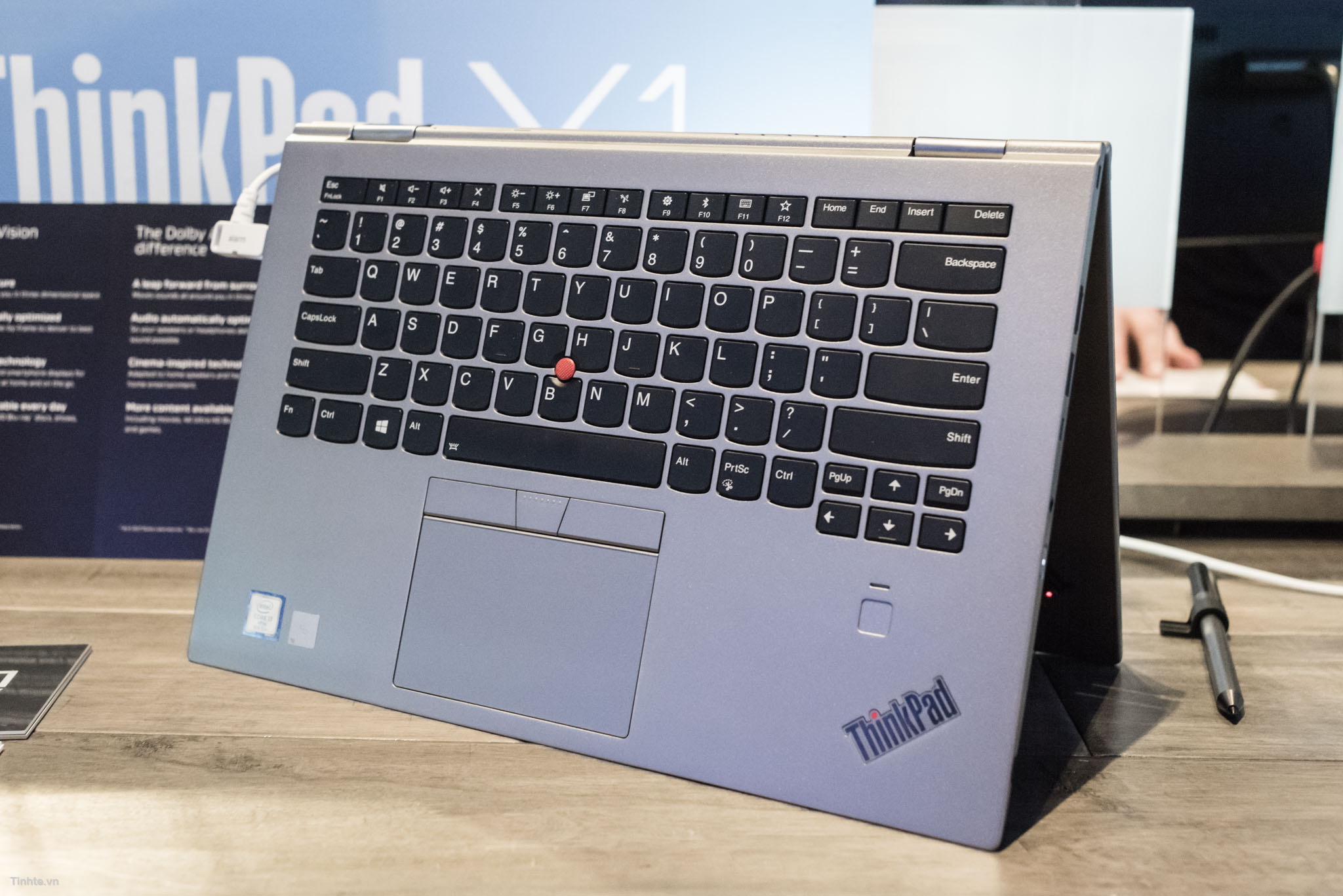 Tinhte.vn_Lenovo_ThinkPad_X1_Yoga_Gen3-5.jpg