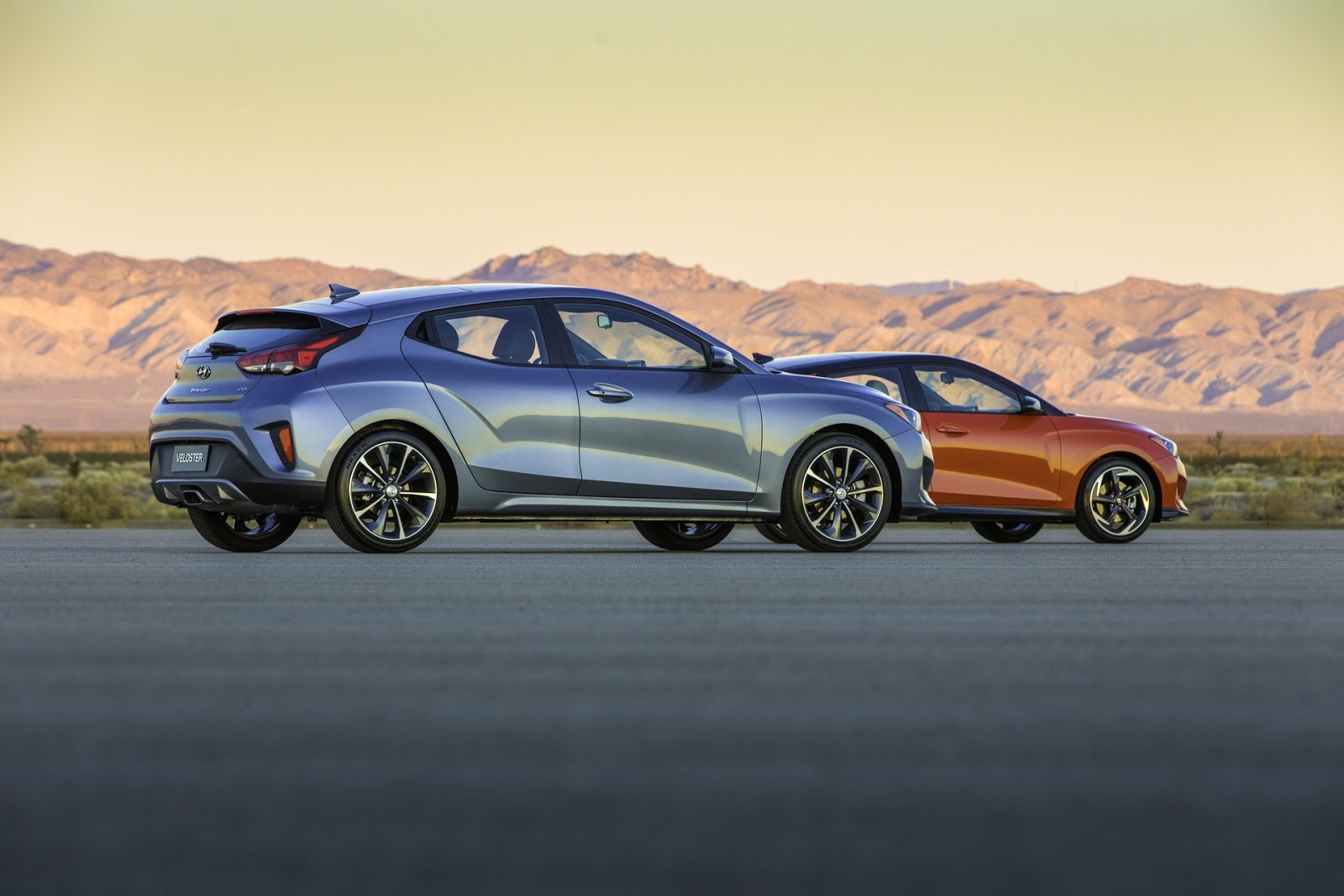 2019-Hyundai-Veloster-1.jpg