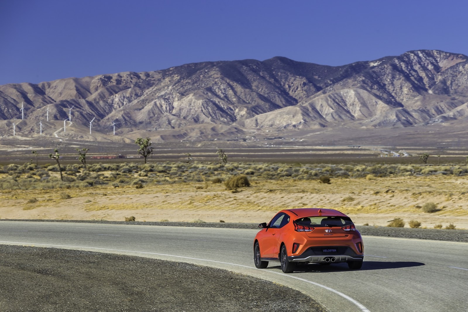 2019-Hyundai-Veloster-2.jpg