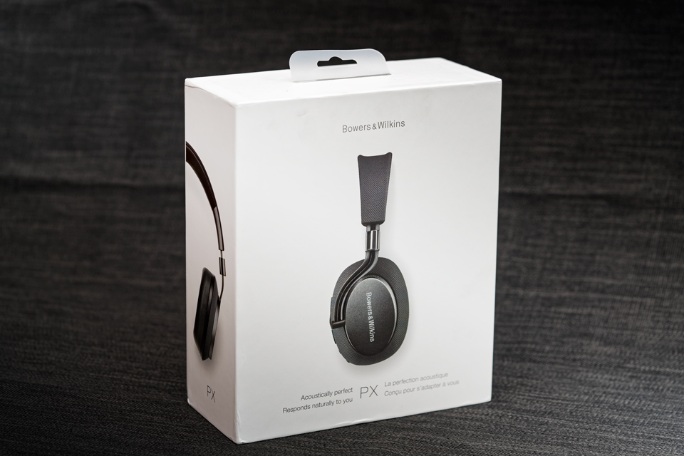 active-noise-cancelling-headphones-bowers-and-wilkins-px-monospace-2.jpg
