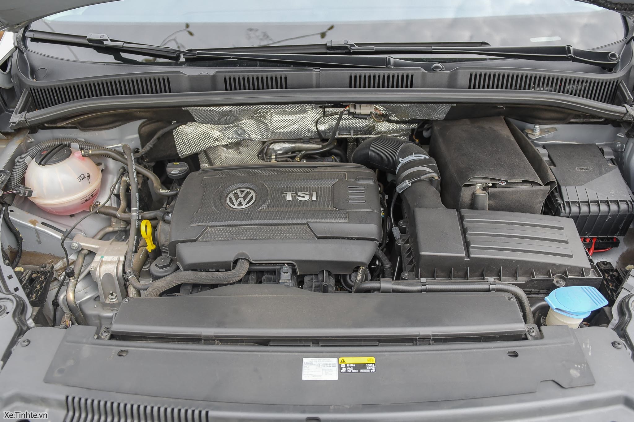 Volkswagen_Sharan_Xe_Tinhte_092.jpg