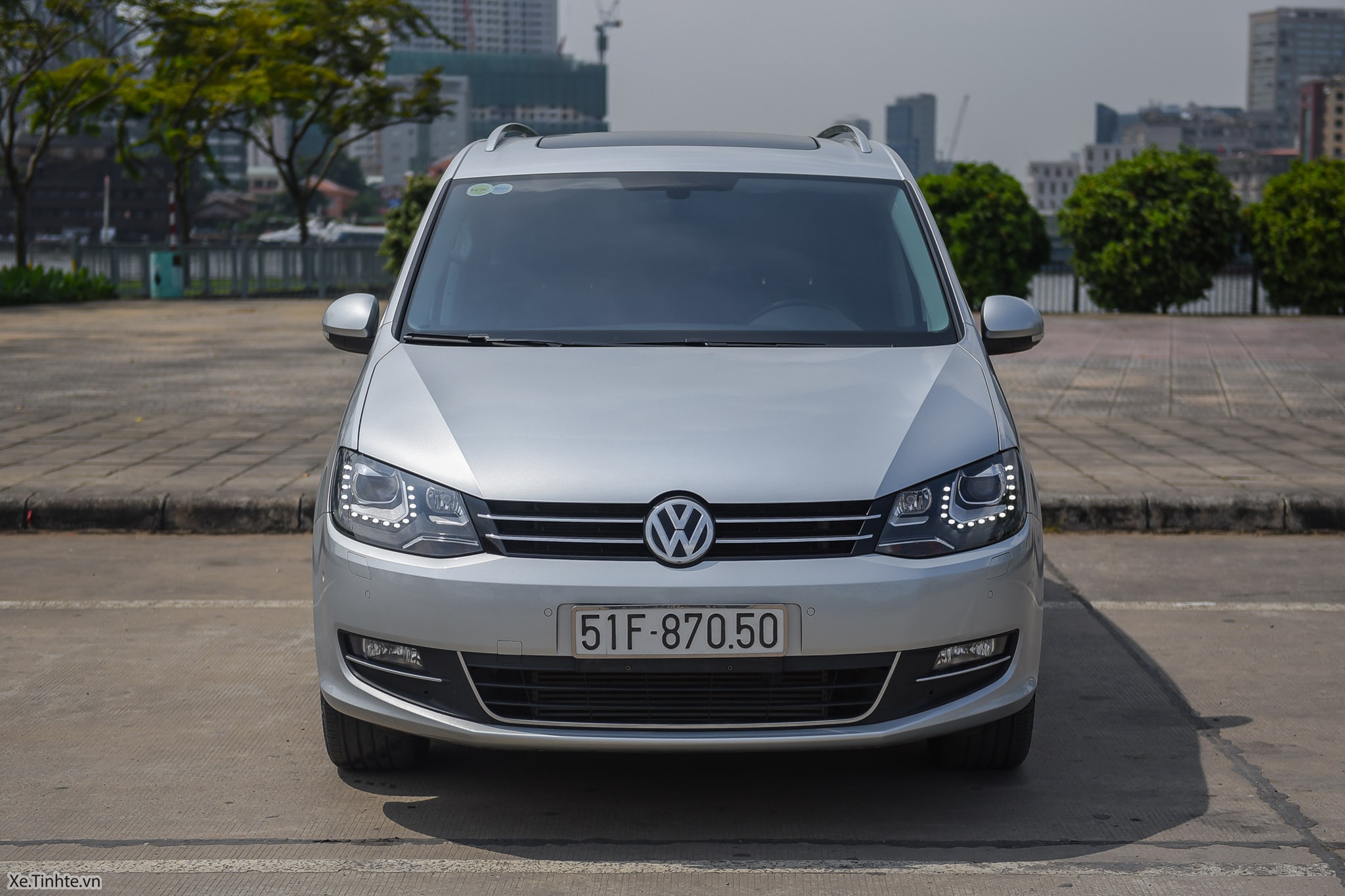 Volkswagen_Sharan_Xe_Tinhte_106.jpg