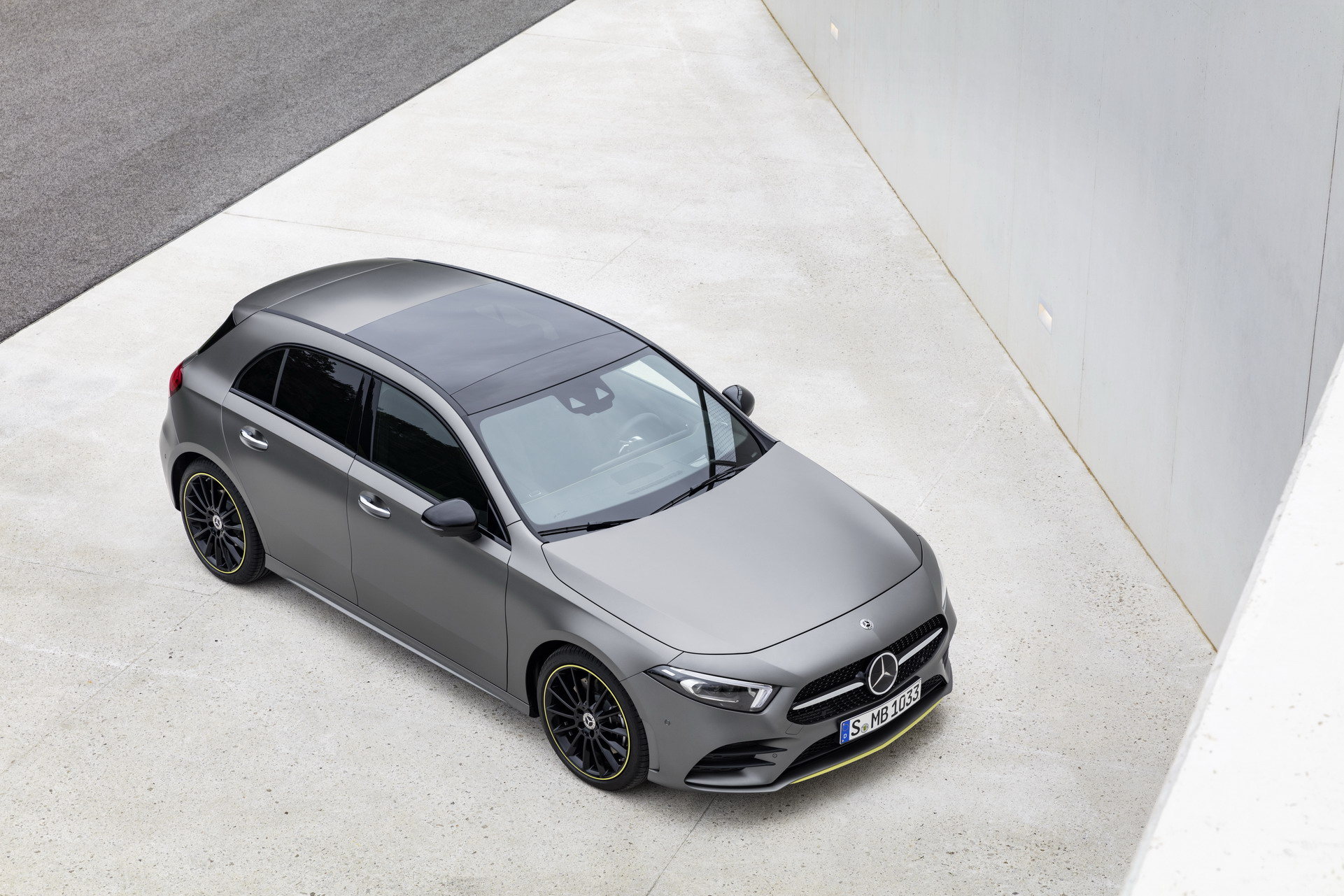 Mercedes-Benz_A-Class_2019_xe.tinhte.vn_15.jpg