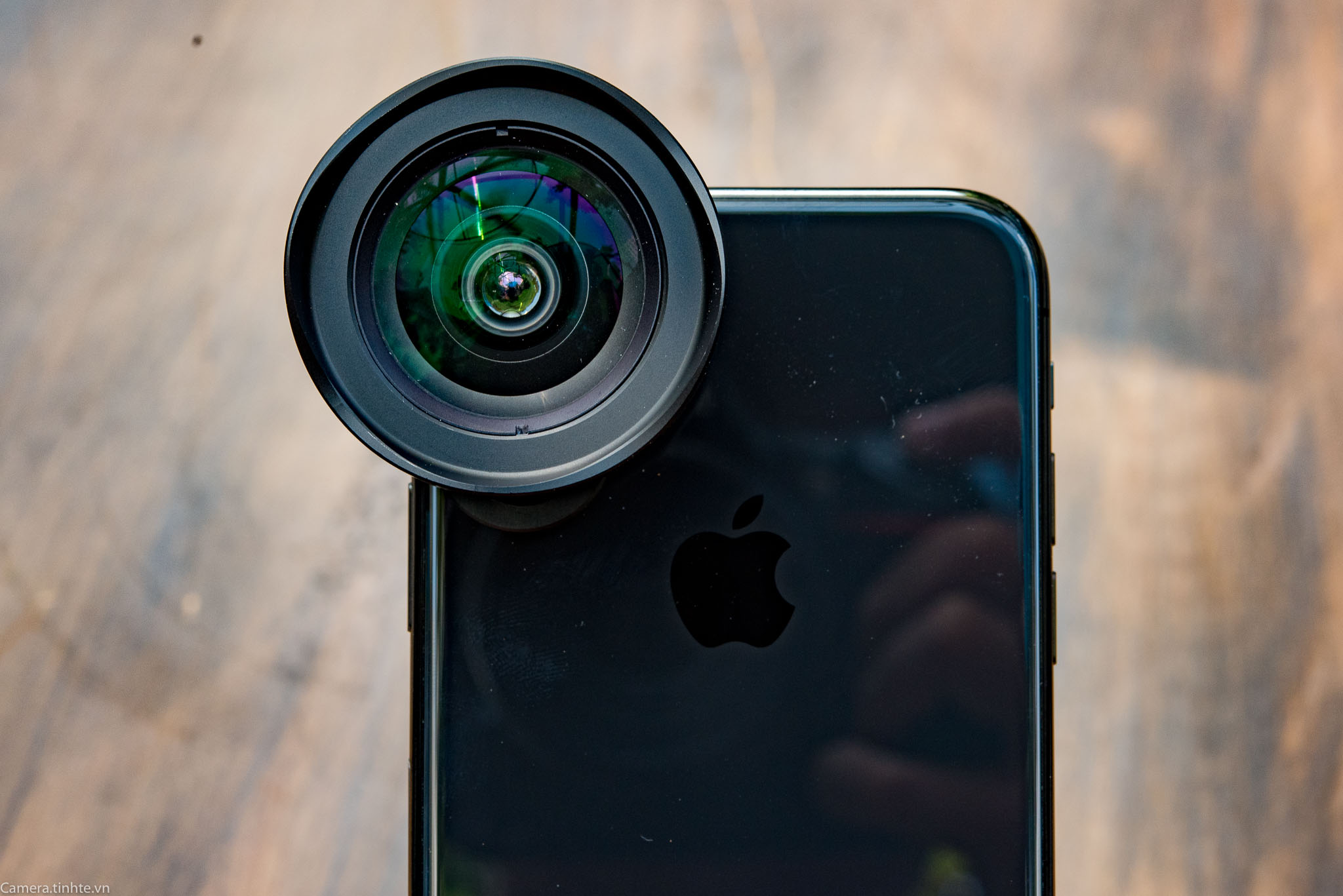 Tren tay ong kinh P-Hole lens iPhone X - Camera.tinhte.vn-14.jpg