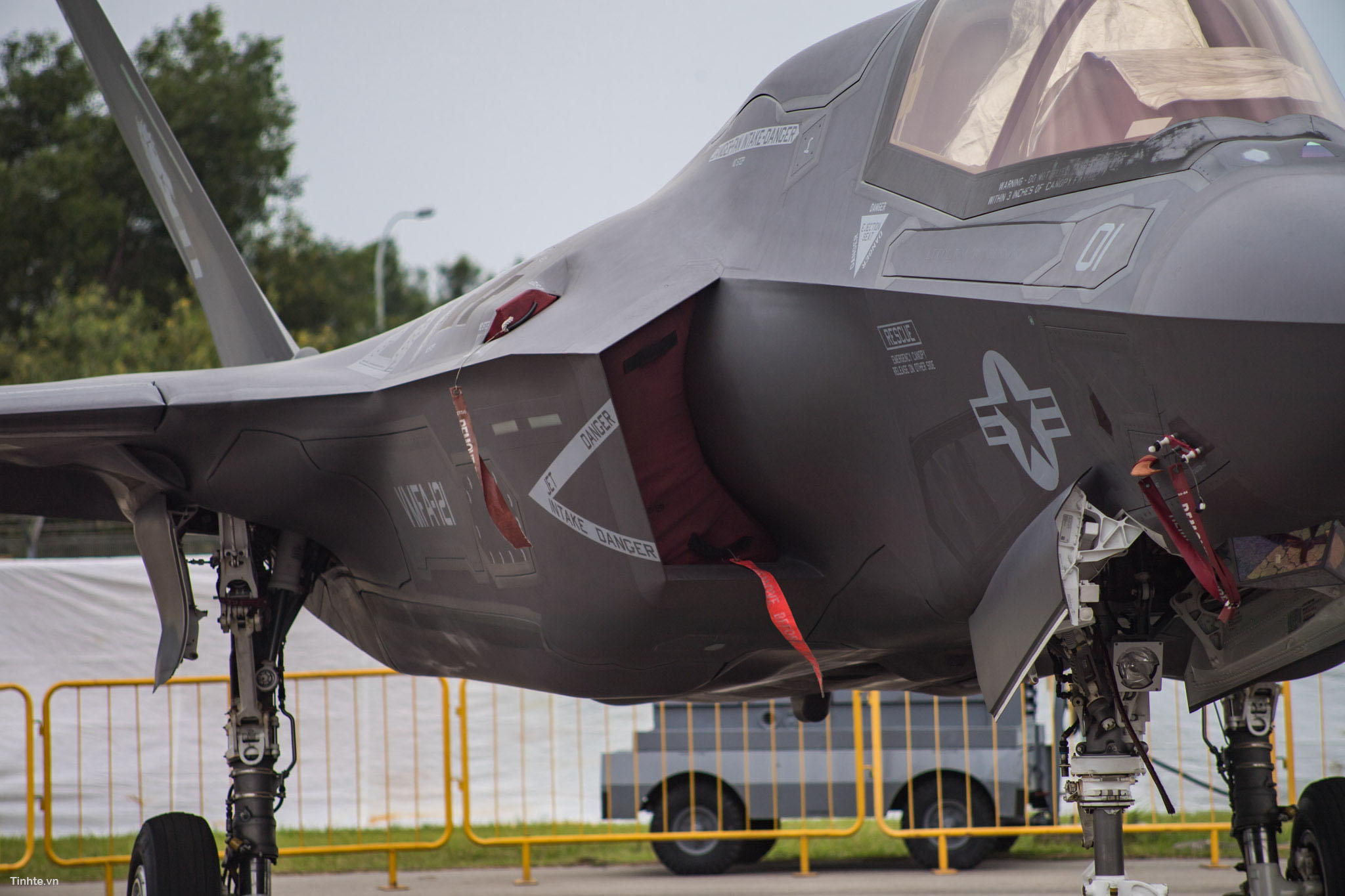 Tinhte.vn_F-35B-4.jpg