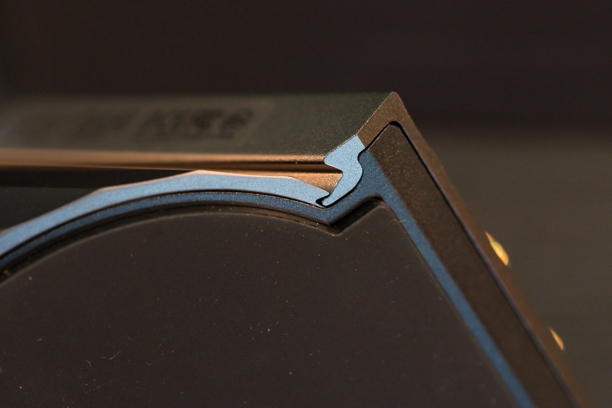 monospace_astell_kern_acro_L1000_4.jpg