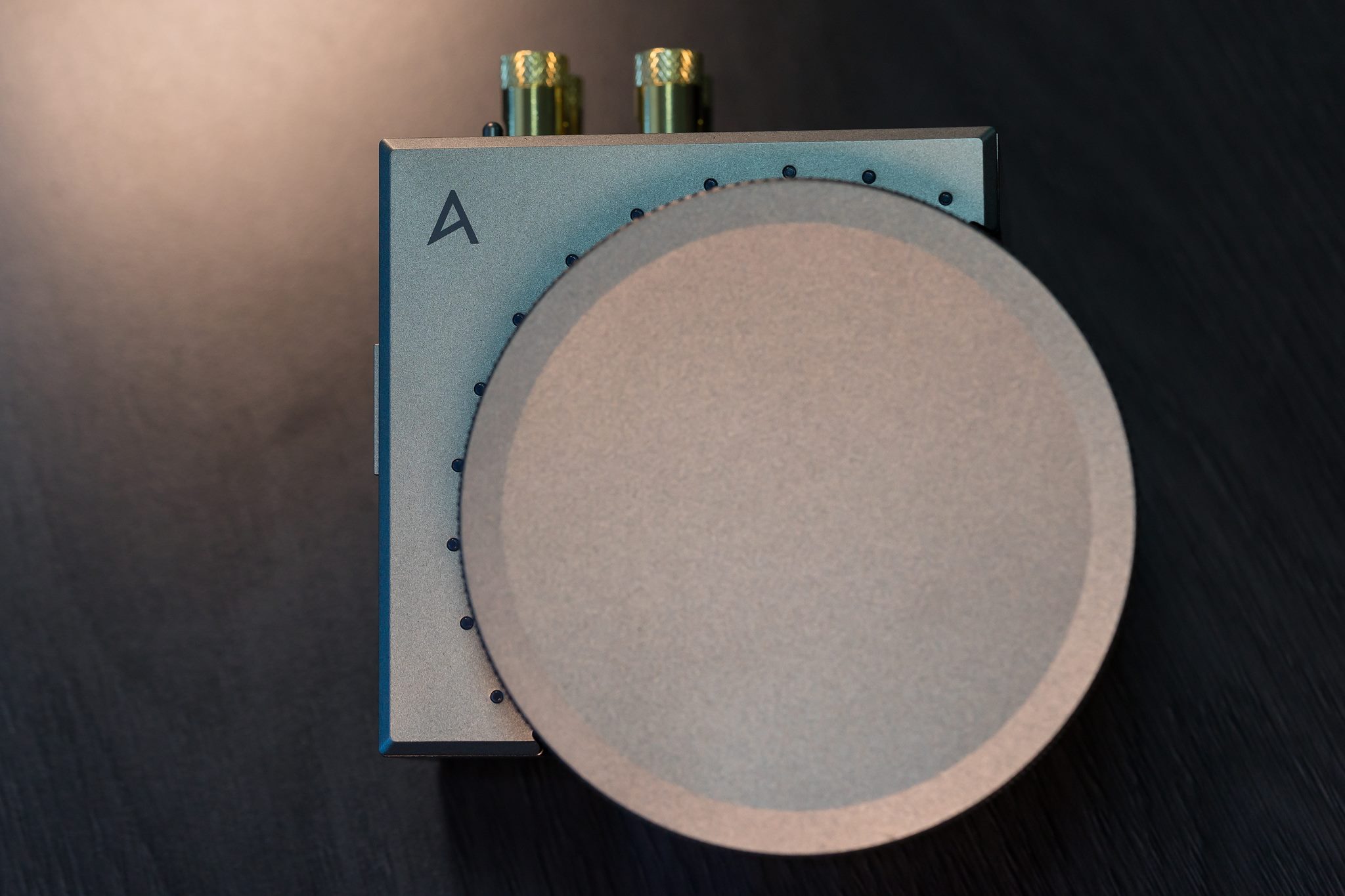 monospace_astell_kern_acro_L1000_7.jpg