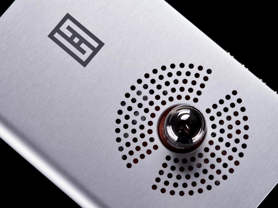 monospace-schiit-lyr-3-3.jpg