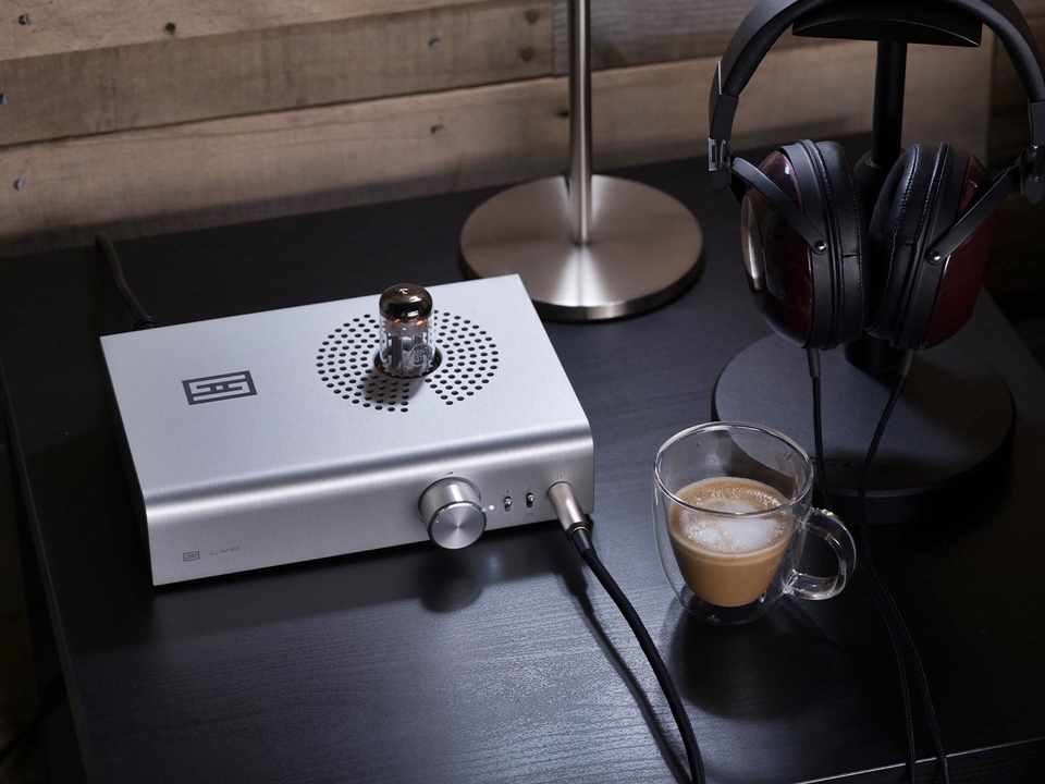 monospace-schiit-lyr-3-5.jpg