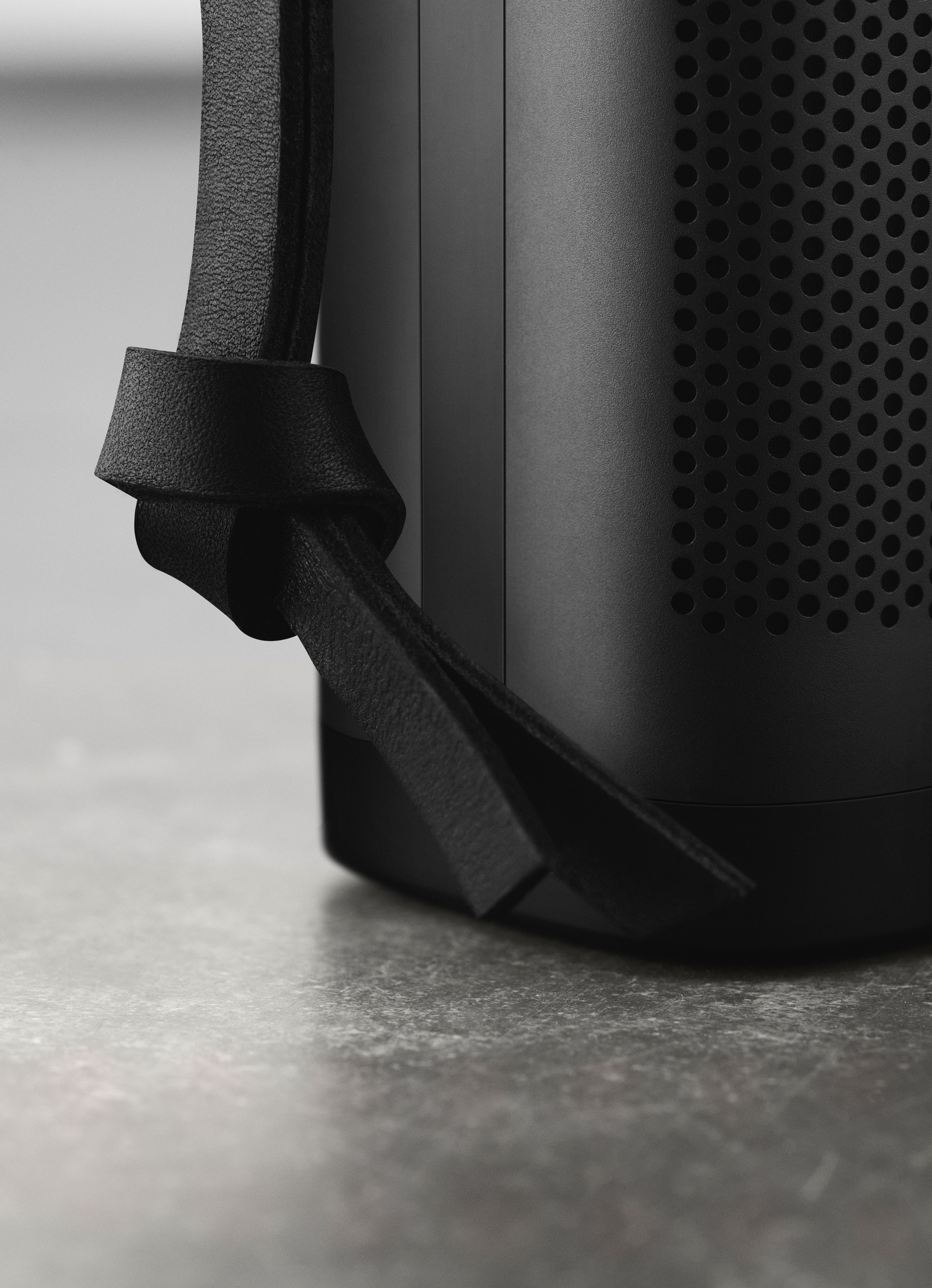 beoplay-p6-black-39684514230-o-1.jpg