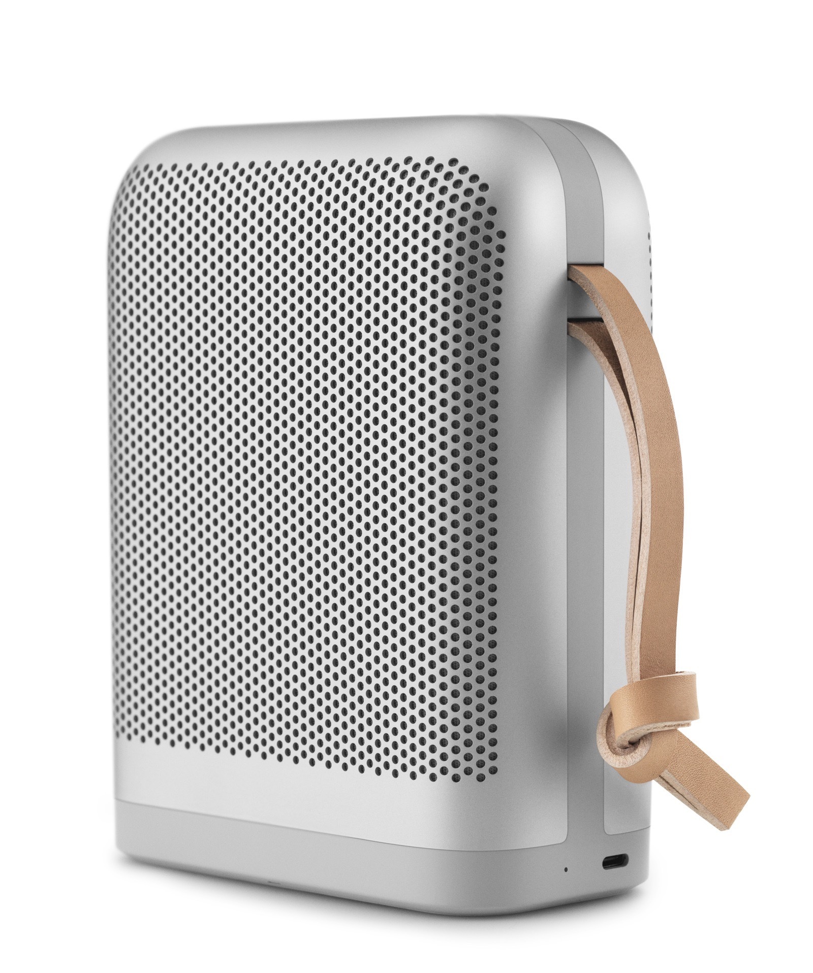 beoplay-p6-natural-26622324737-o-1.jpg