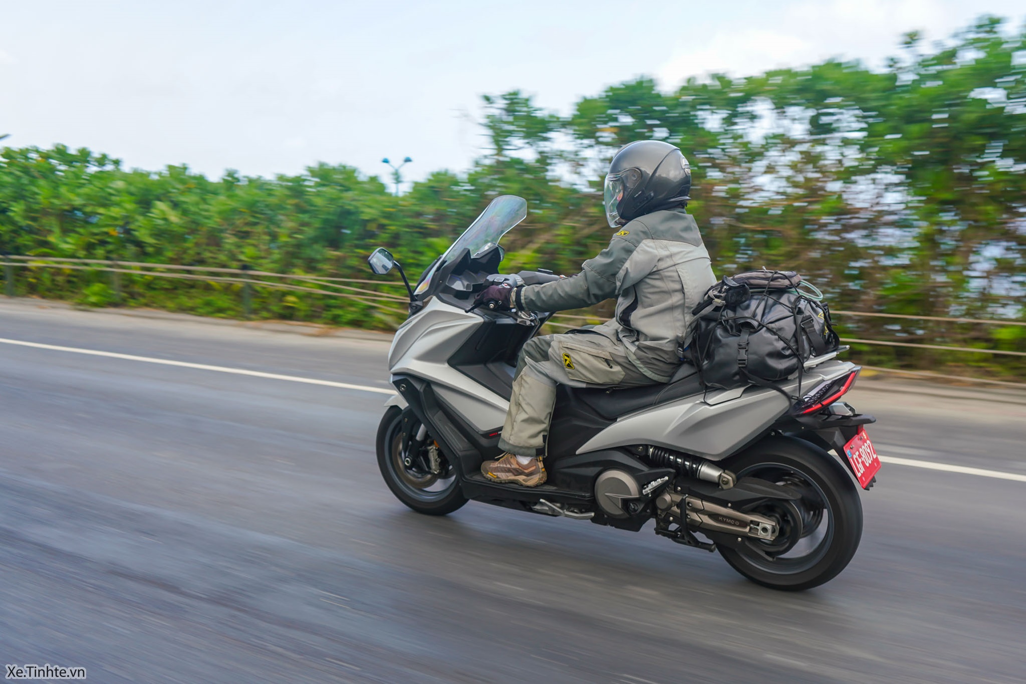 Kymco_AK_550_2018_Xe_Tinhte-007.jpg