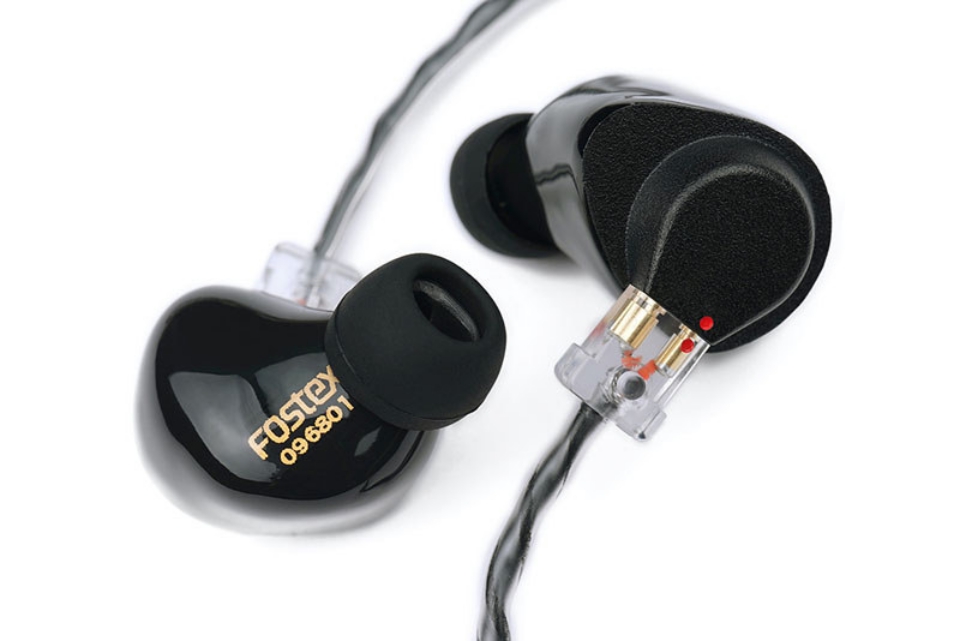 Monospace_Fostex_Fitear_TE200.jpg