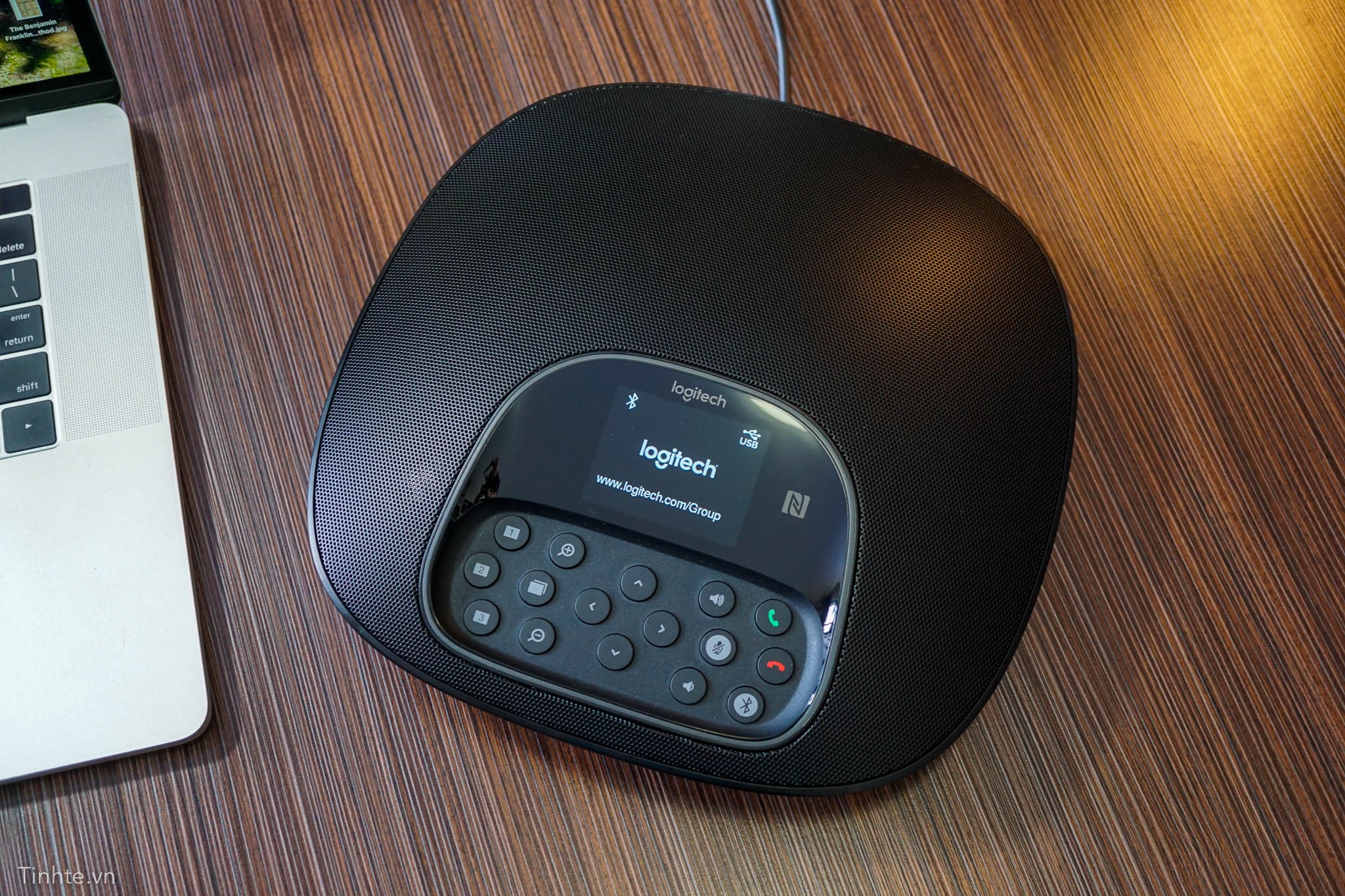 Trên tay Logitech GROUP: Gọi hội thoại video Full HD, Zoom 10X, Camera ...