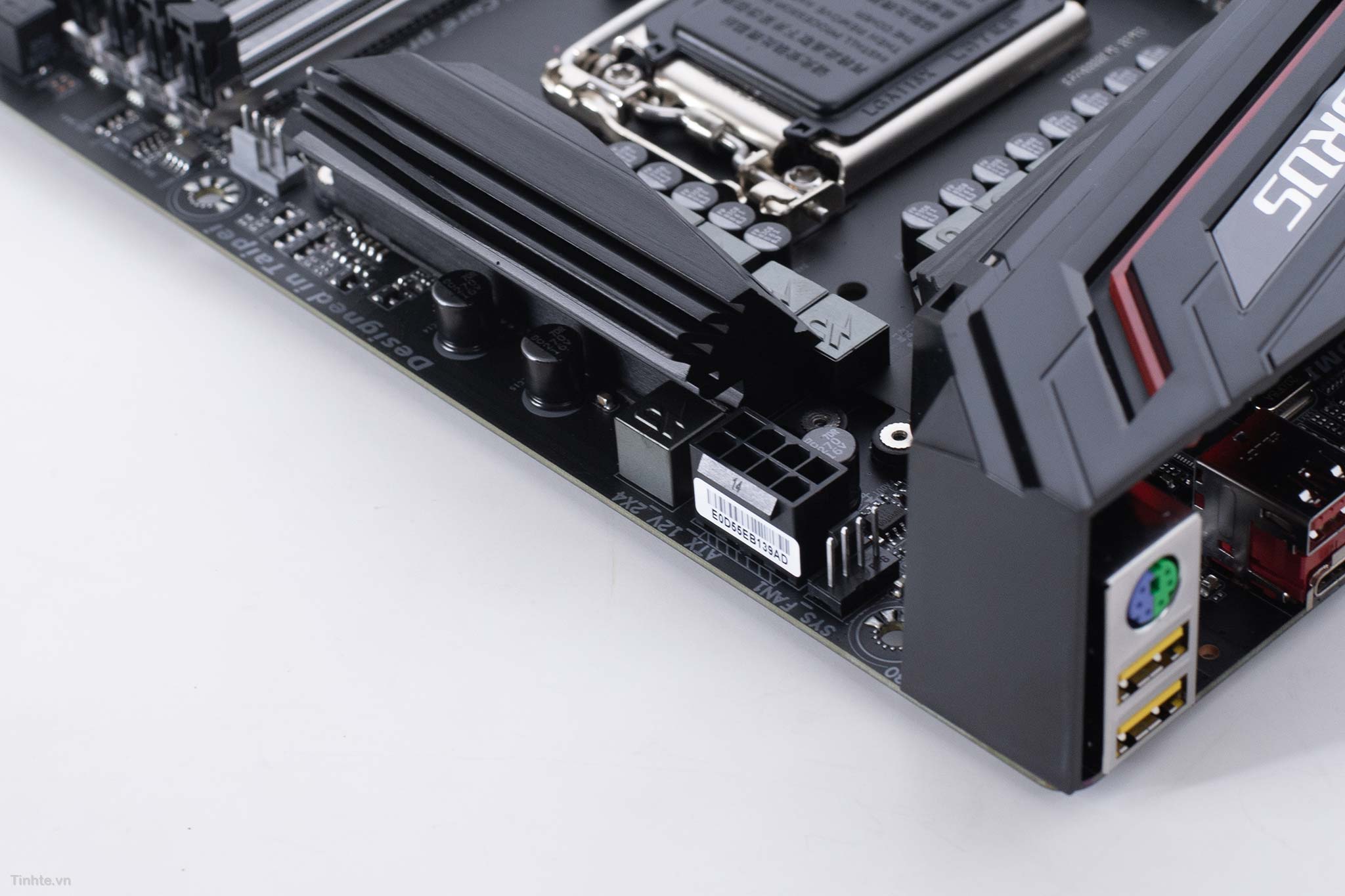 tinhte_tren_tay_mainboard_gigabyte_optane_14.jpg