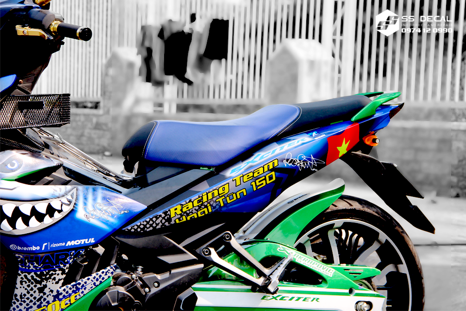 tem-trum-xe-may-dep-nhat-thang-4-ssdecal-thiet-ke-tem-trum-tem-che-exciter150-1.png