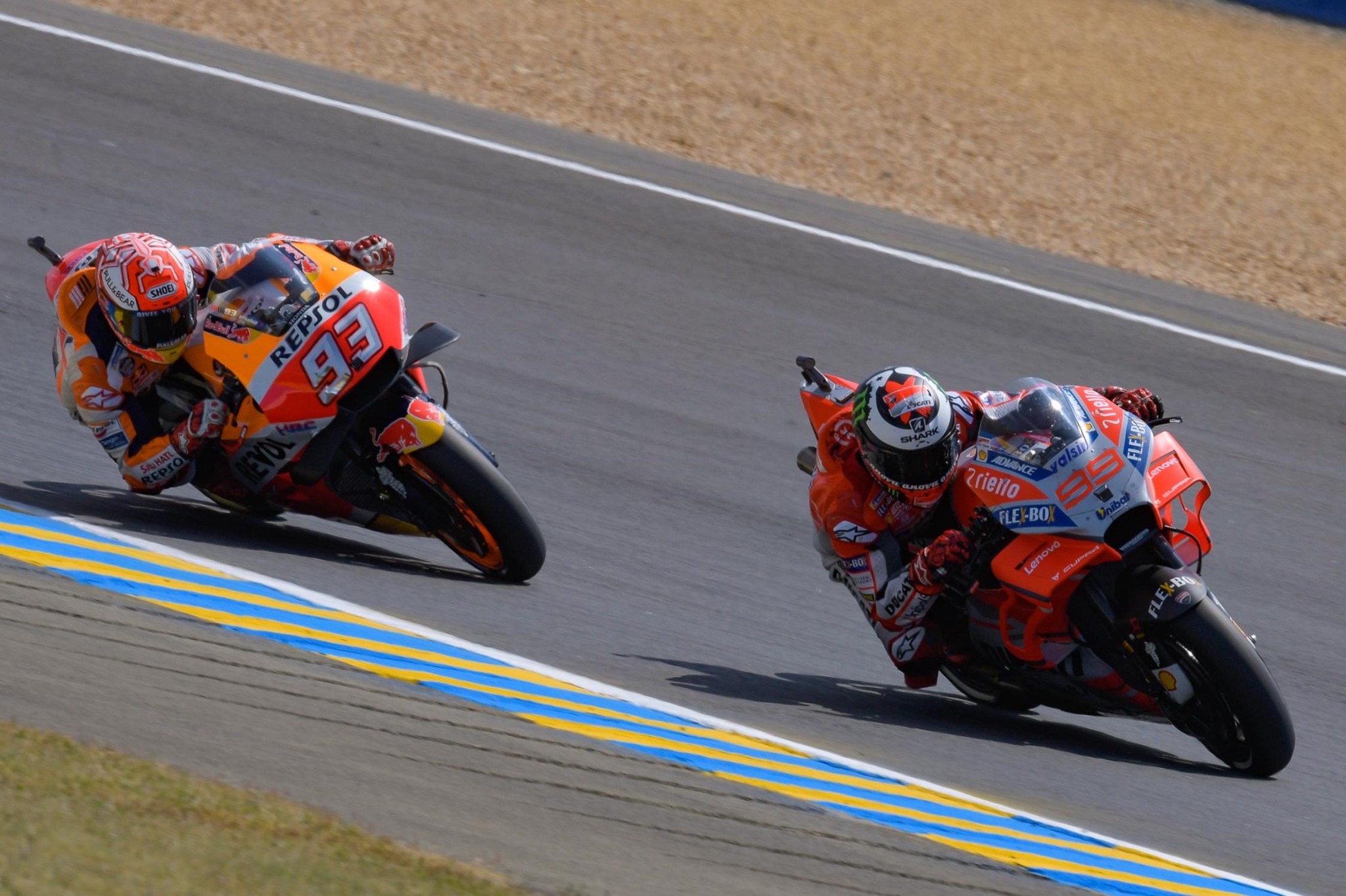 Moto_GP_18_Le_Mans_2018_Xe_Tinhte-022.jpg