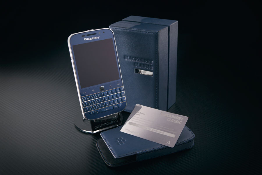 BlackBerry-Classic-xanh-cobalt-mạ-vàng-trắng.jpg