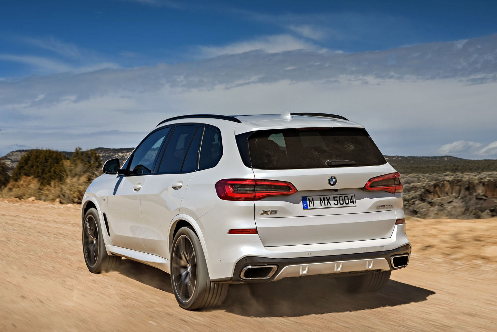 2019-BMW-X5-4.jpg