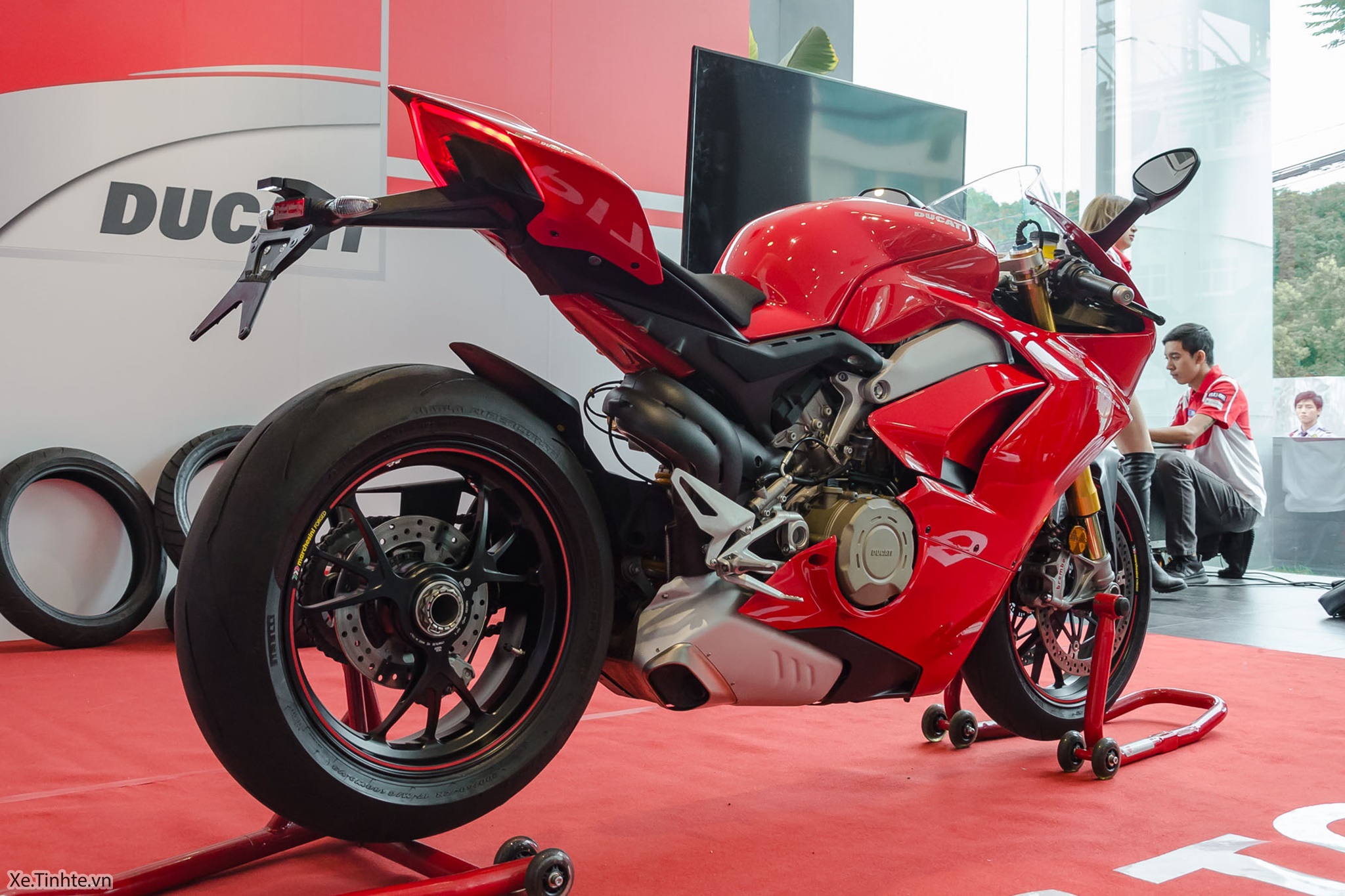 Ducati_Panigale_V4_S_2018_Xe_Tinhte-011.jpg