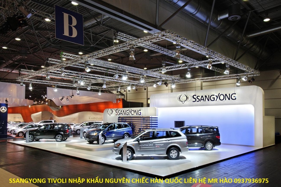 Ssangyong Stavic  xe MPV chở tiền xấu lạ tại Việt Nam