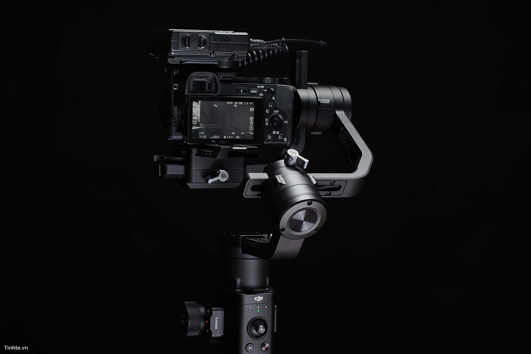 tinhte_tren_tay_gimbal_dji_ronin_s_26.jpg