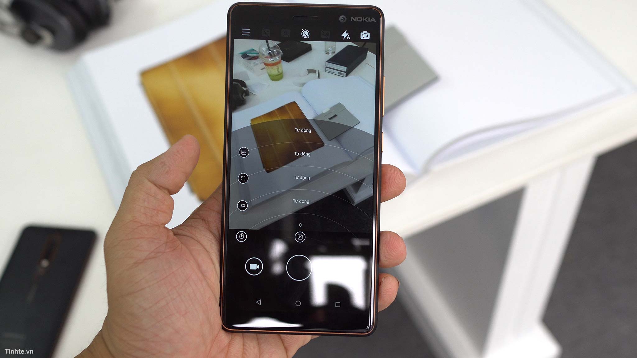 Nokia_7_plus.jpg