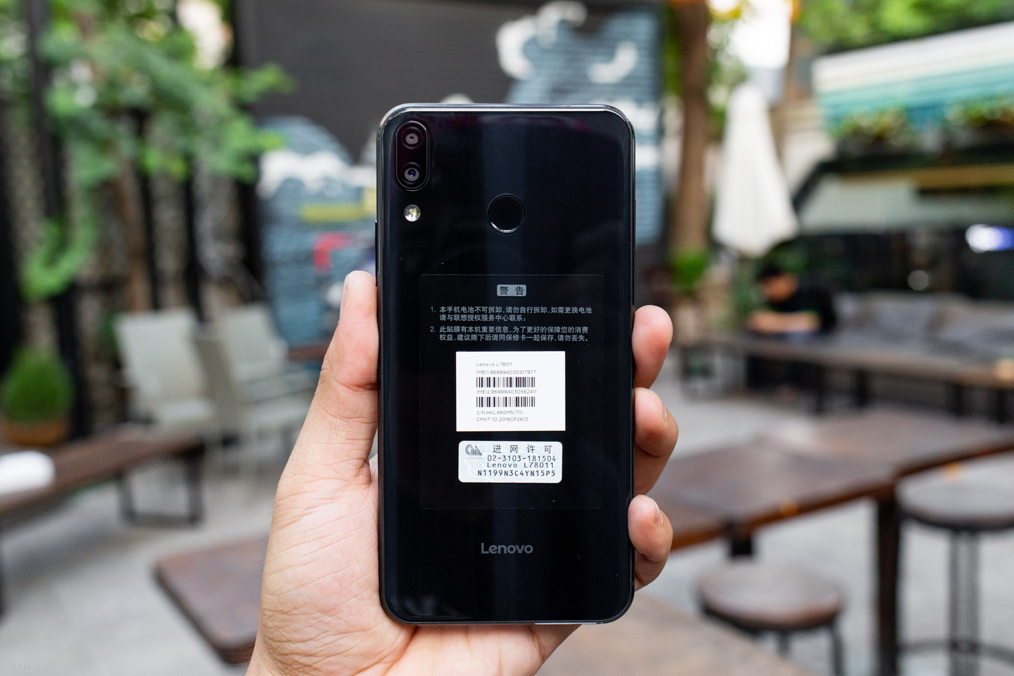 Tinhte.vn_Lenovo_Z5-9.jpg