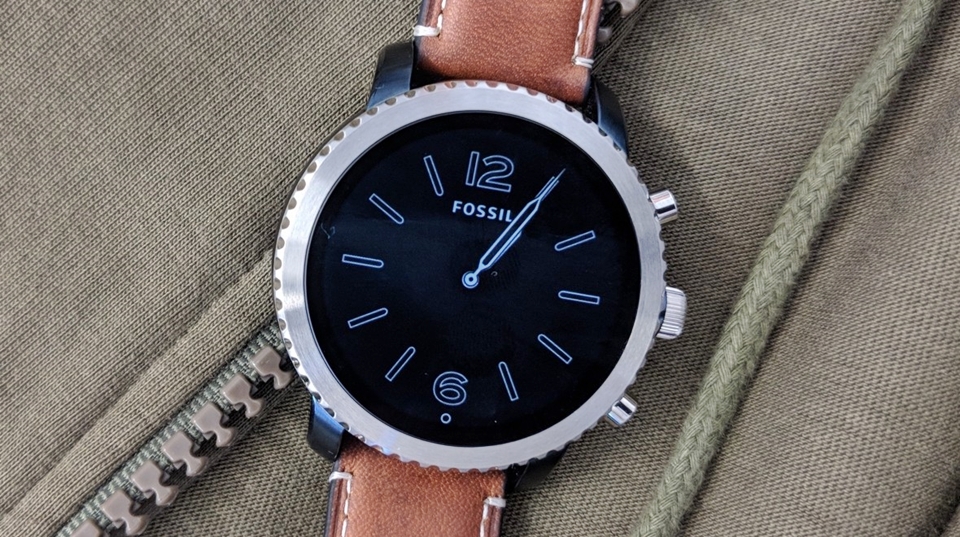 monospace-Fossil-Q-Explorist-review-1.jpg