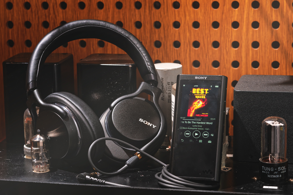 sony-mdr-1am2-monospace-0.jpg