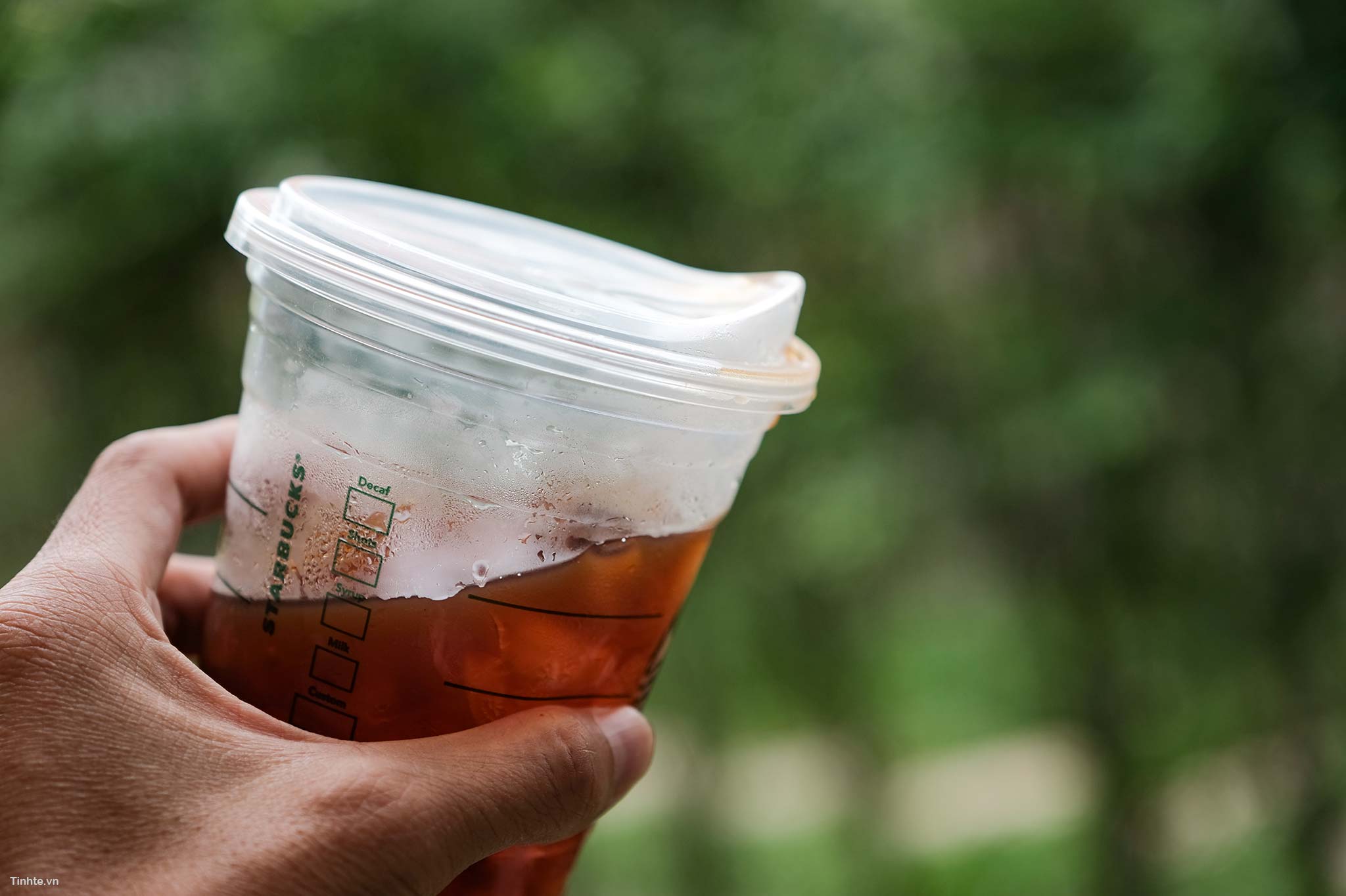 Ly_Starbucks_moi4.jpg