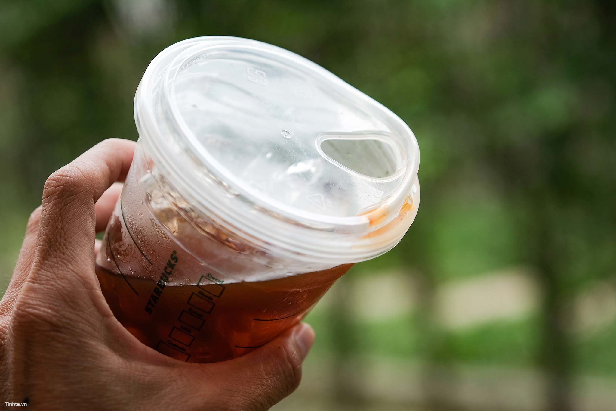 Ly_Starbucks_moi6.jpg