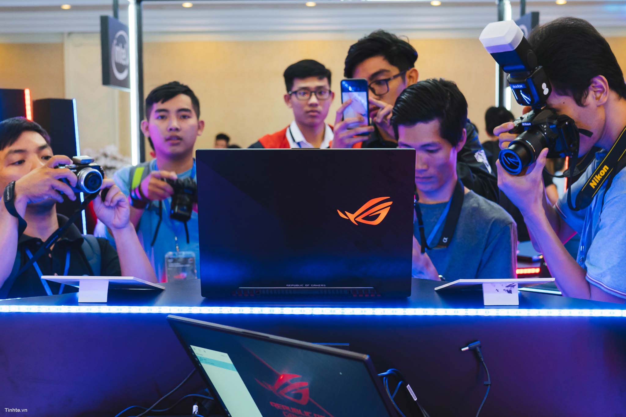 ASUS_Strix_launch-20.jpg